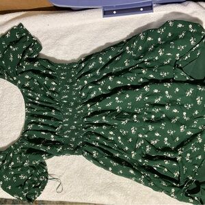 Hollister Green Floral Puff Sleeve Dress